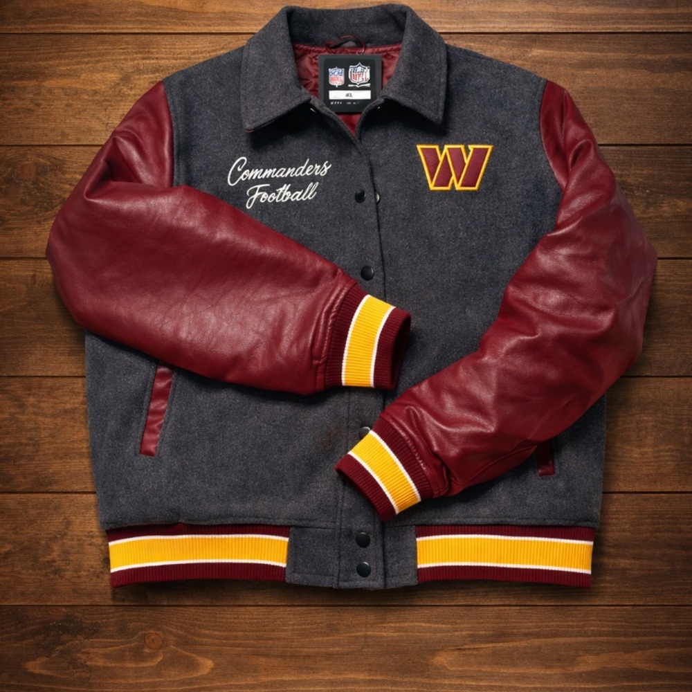 NWT Woman’s XL Washington Commanders Jacket NFL